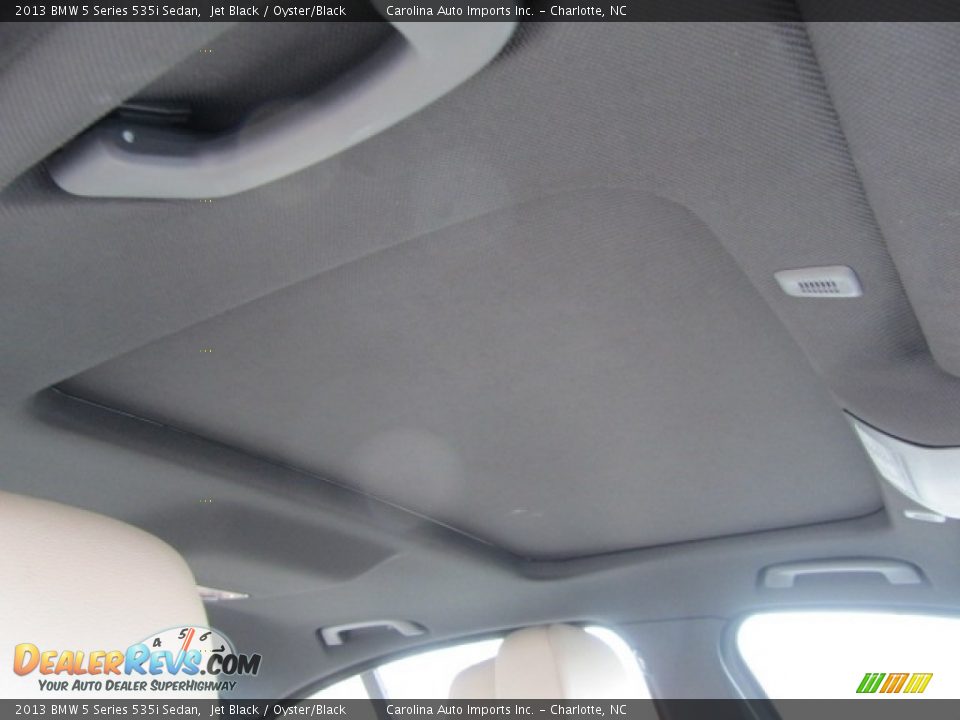2013 BMW 5 Series 535i Sedan Jet Black / Oyster/Black Photo #23