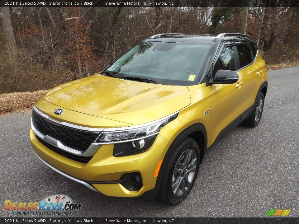 2021 Kia Seltos S AWD Starbright Yellow / Black Photo #2