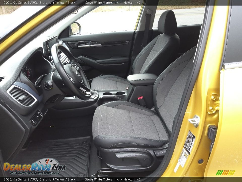 Front Seat of 2021 Kia Seltos S AWD Photo #10