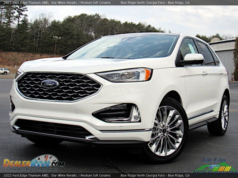 Front 3/4 View of 2022 Ford Edge Titanium AWD Photo #1