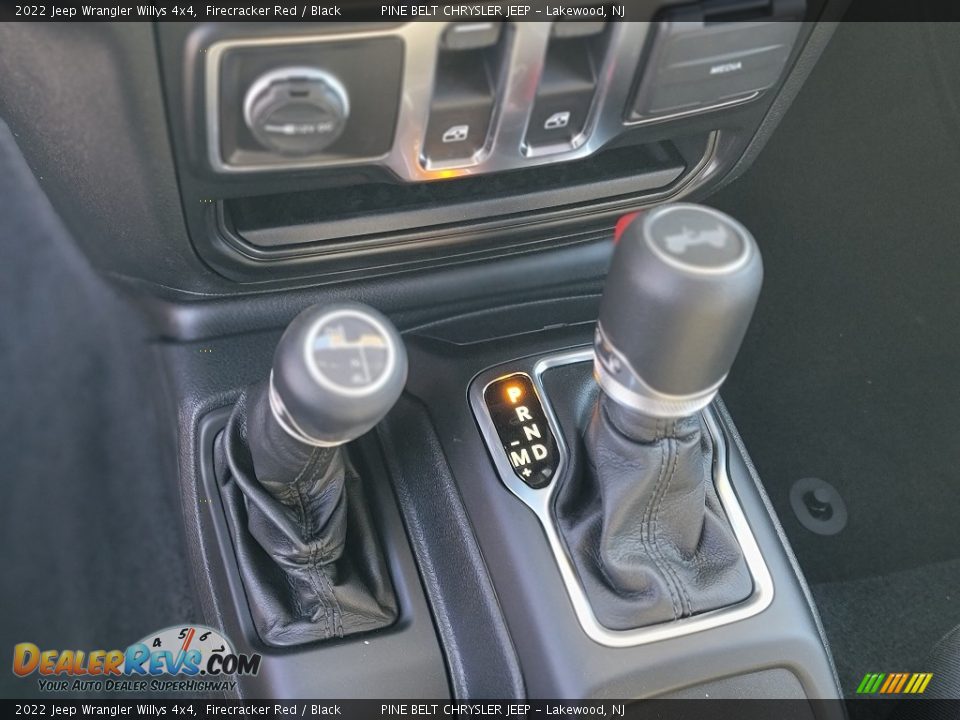 2022 Jeep Wrangler Willys 4x4 Shifter Photo #10