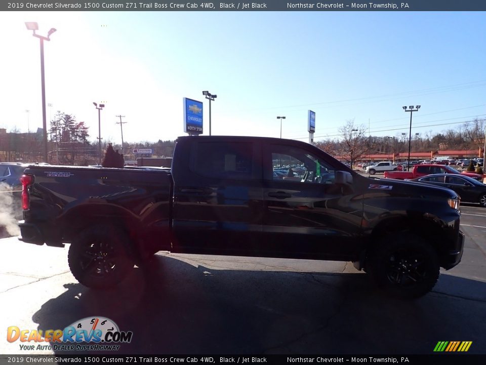 2019 Chevrolet Silverado 1500 Custom Z71 Trail Boss Crew Cab 4WD Black / Jet Black Photo #9