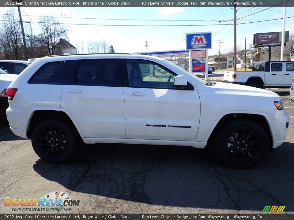 2022 Jeep Grand Cherokee Laredo X 4x4 Bright White / Global Black Photo #7