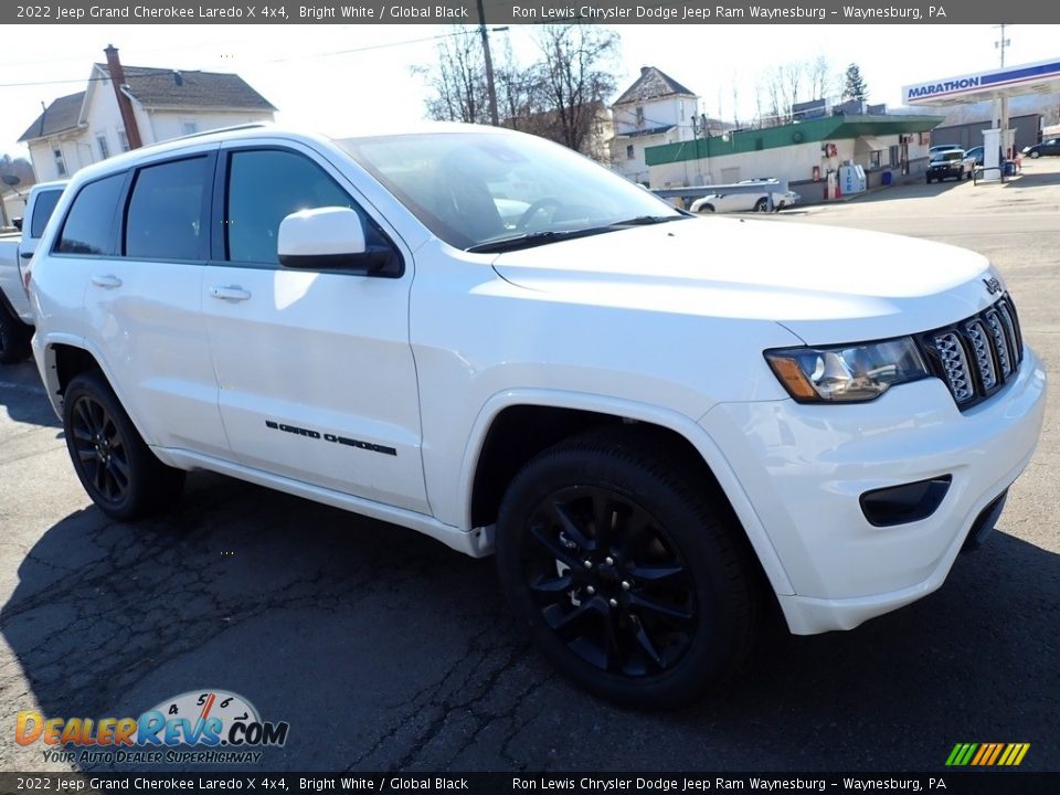 2022 Jeep Grand Cherokee Laredo X 4x4 Bright White / Global Black Photo #8