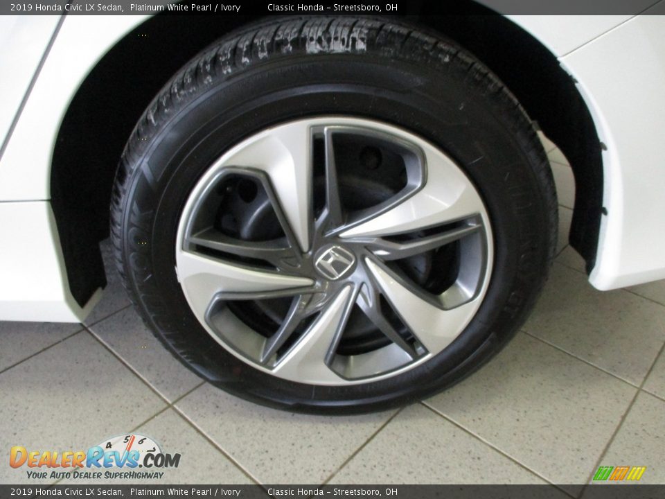 2019 Honda Civic LX Sedan Platinum White Pearl / Ivory Photo #11