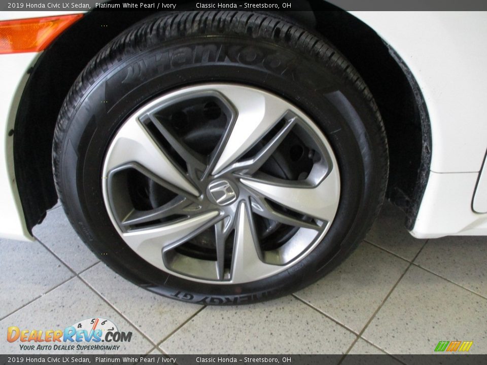 2019 Honda Civic LX Sedan Platinum White Pearl / Ivory Photo #12
