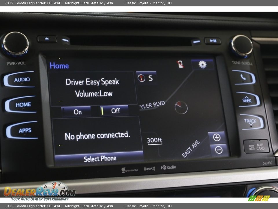 2019 Toyota Highlander XLE AWD Midnight Black Metallic / Ash Photo #10