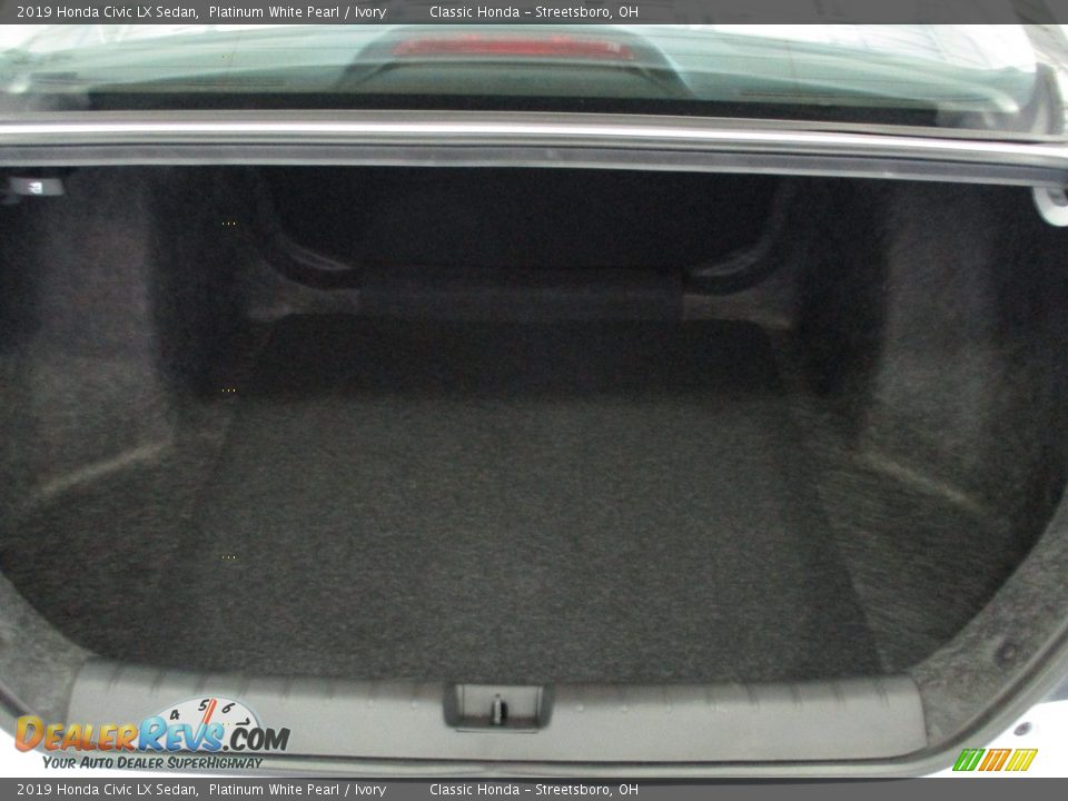 2019 Honda Civic LX Sedan Platinum White Pearl / Ivory Photo #20