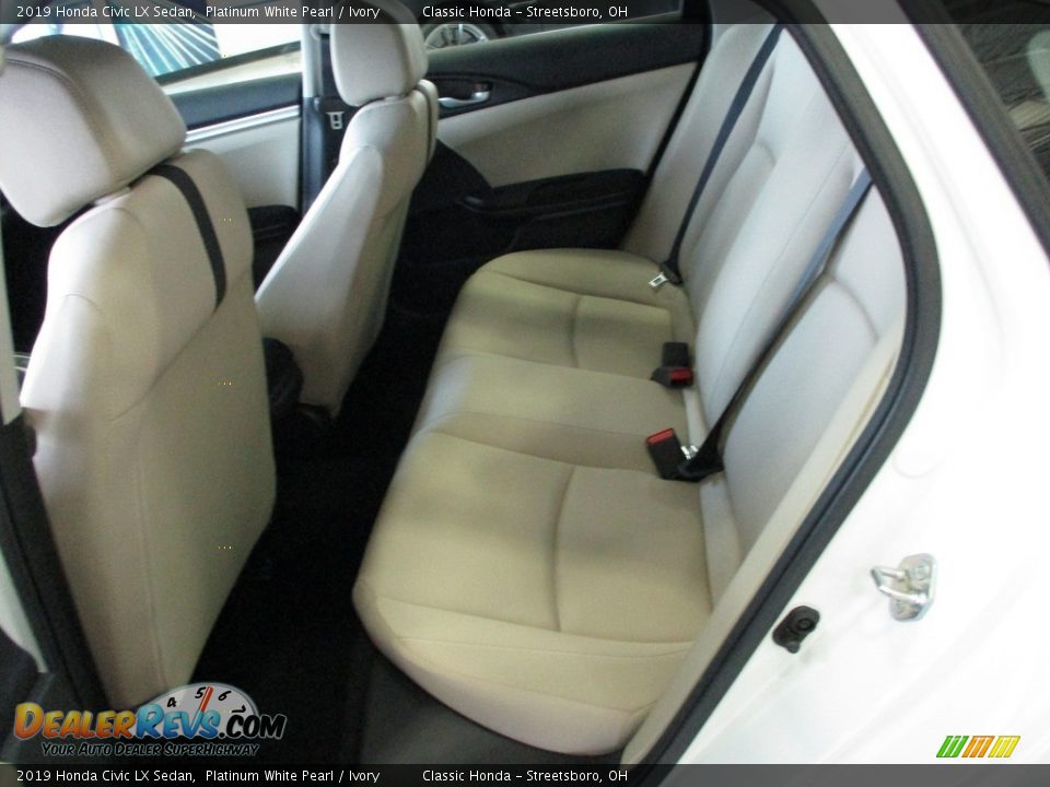 2019 Honda Civic LX Sedan Platinum White Pearl / Ivory Photo #24