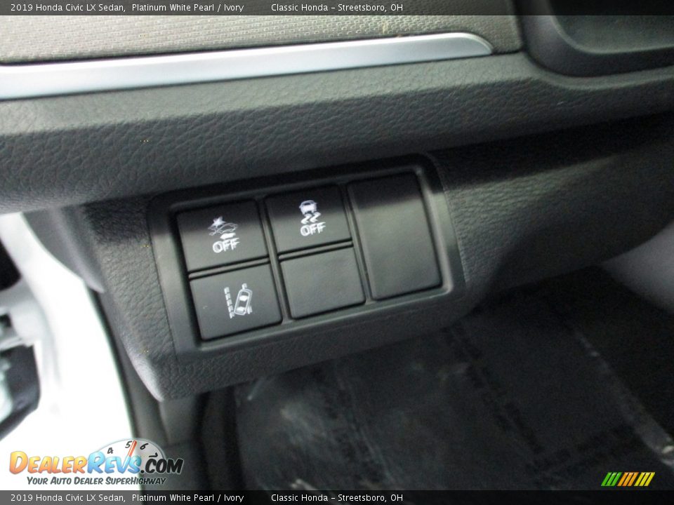 2019 Honda Civic LX Sedan Platinum White Pearl / Ivory Photo #28