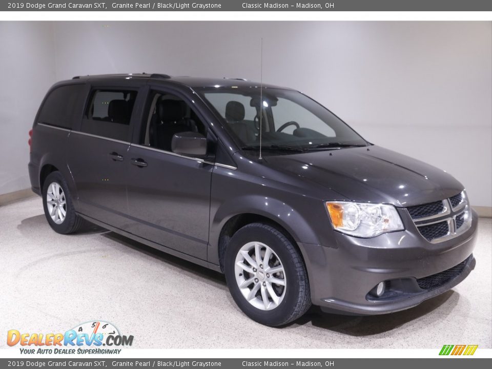 2019 Dodge Grand Caravan SXT Granite Pearl / Black/Light Graystone Photo #1