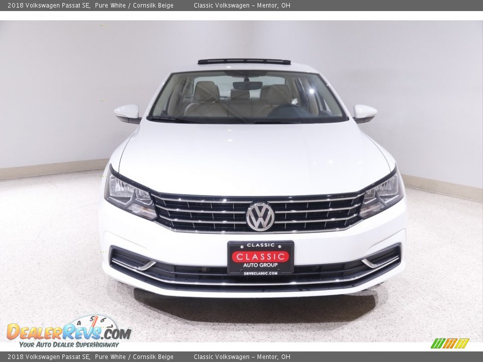 2018 Volkswagen Passat SE Pure White / Cornsilk Beige Photo #2