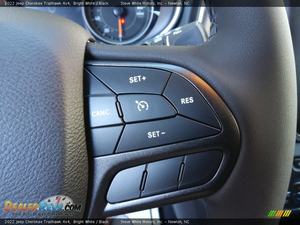 2022 Jeep Cherokee Trailhawk 4x4 Steering Wheel Photo #20