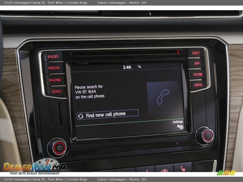 2018 Volkswagen Passat SE Pure White / Cornsilk Beige Photo #11