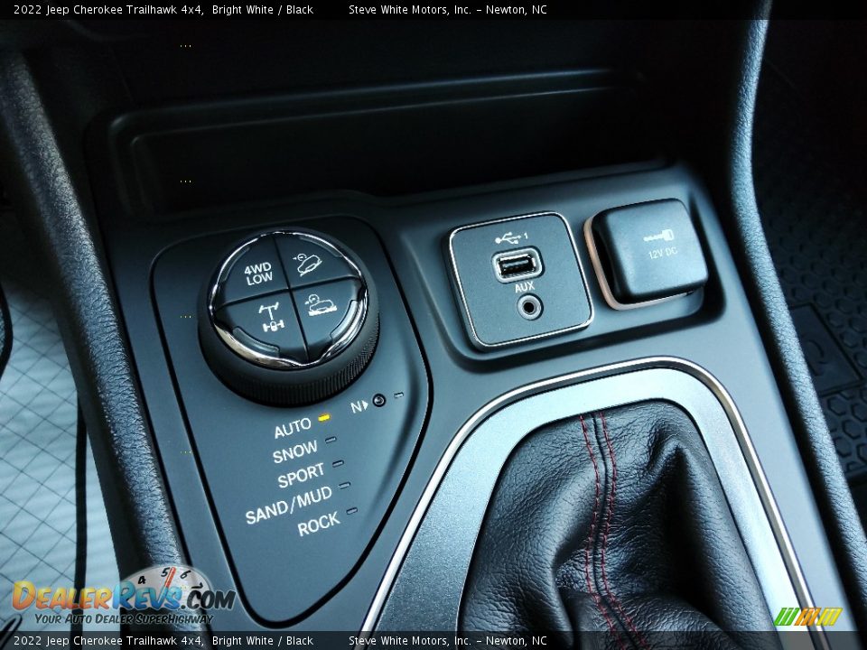 Controls of 2022 Jeep Cherokee Trailhawk 4x4 Photo #27