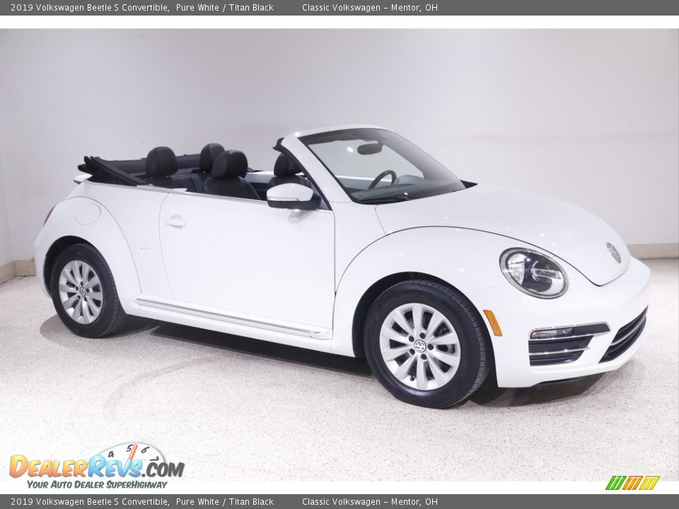 2019 Volkswagen Beetle S Convertible Pure White / Titan Black Photo #1