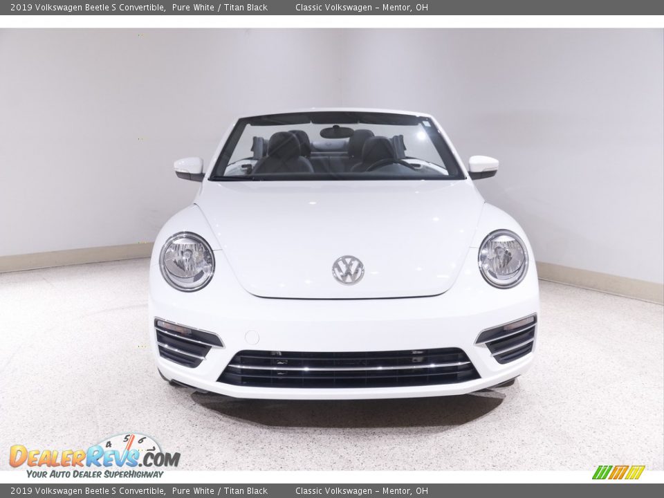 2019 Volkswagen Beetle S Convertible Pure White / Titan Black Photo #3