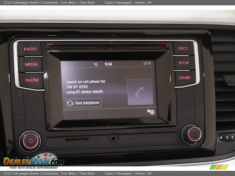 2019 Volkswagen Beetle S Convertible Pure White / Titan Black Photo #12