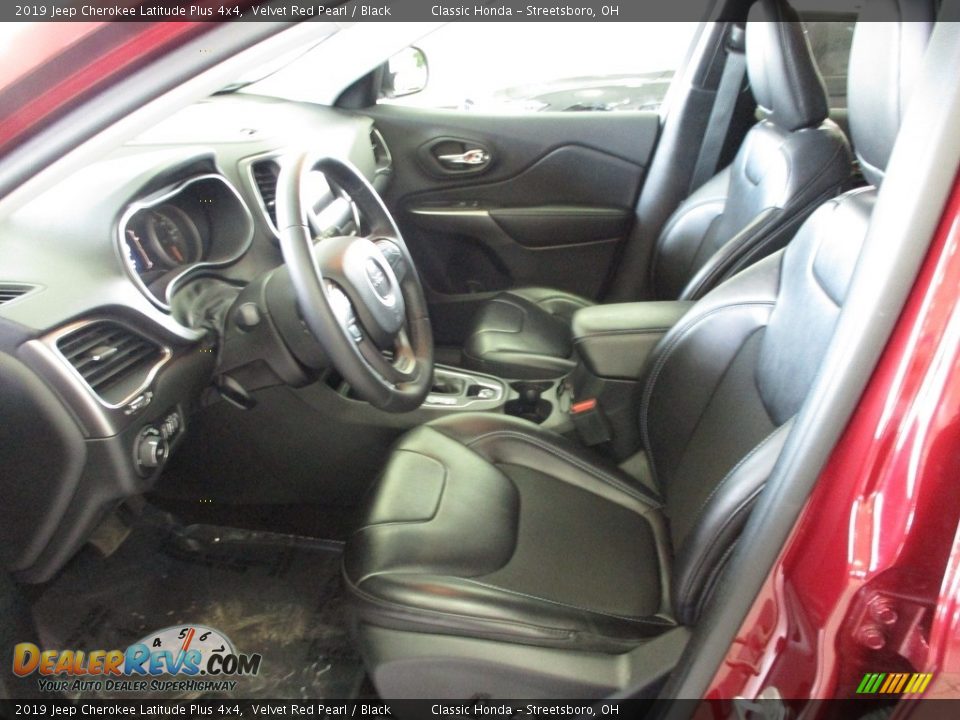 2019 Jeep Cherokee Latitude Plus 4x4 Velvet Red Pearl / Black Photo #27