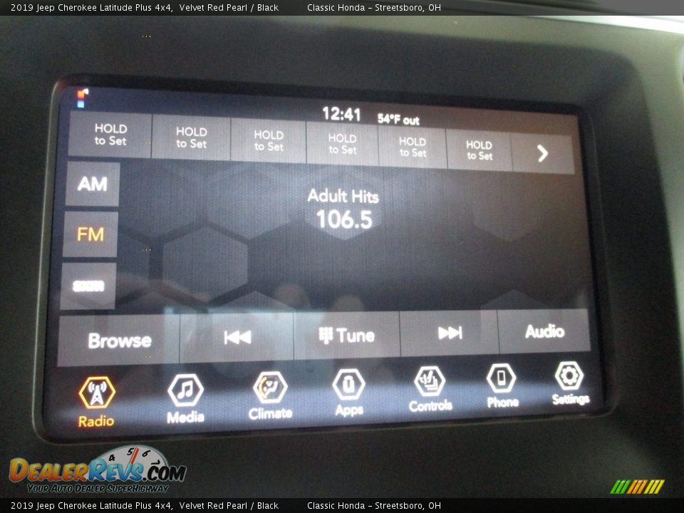 2019 Jeep Cherokee Latitude Plus 4x4 Velvet Red Pearl / Black Photo #34