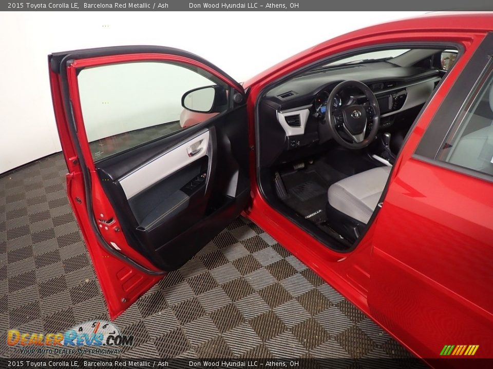 2015 Toyota Corolla LE Barcelona Red Metallic / Ash Photo #21