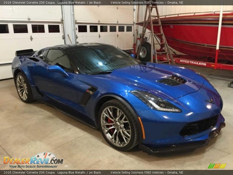 Front 3/4 View of 2016 Chevrolet Corvette Z06 Coupe Photo #1