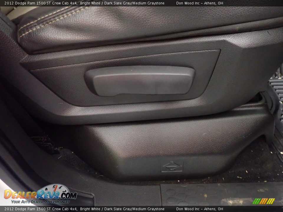 2012 Dodge Ram 1500 ST Crew Cab 4x4 Bright White / Dark Slate Gray/Medium Graystone Photo #36