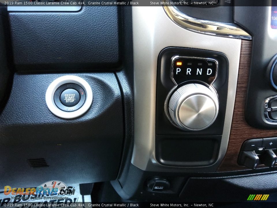 2019 Ram 1500 Classic Laramie Crew Cab 4x4 Shifter Photo #23