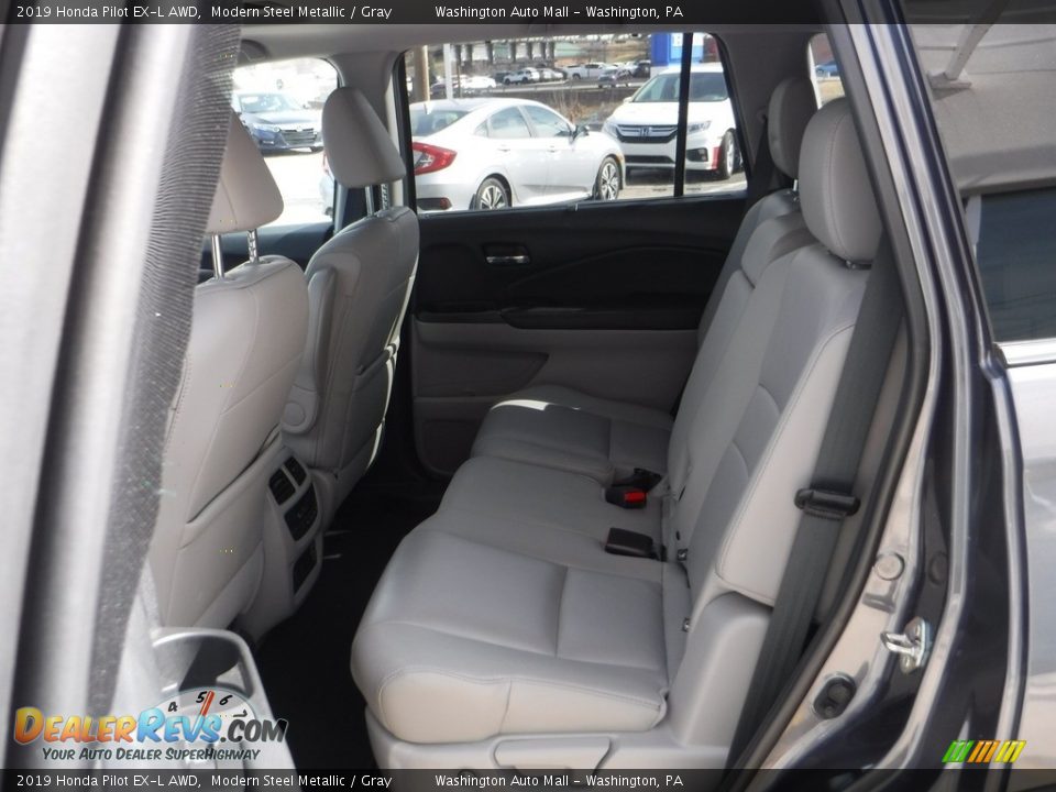2019 Honda Pilot EX-L AWD Modern Steel Metallic / Gray Photo #32