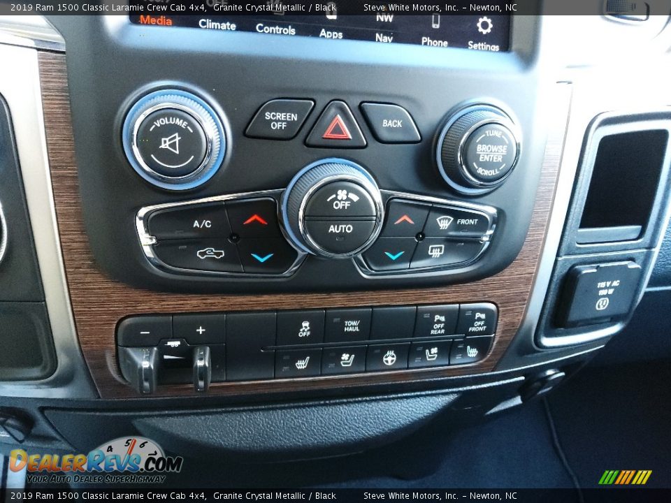 Controls of 2019 Ram 1500 Classic Laramie Crew Cab 4x4 Photo #29