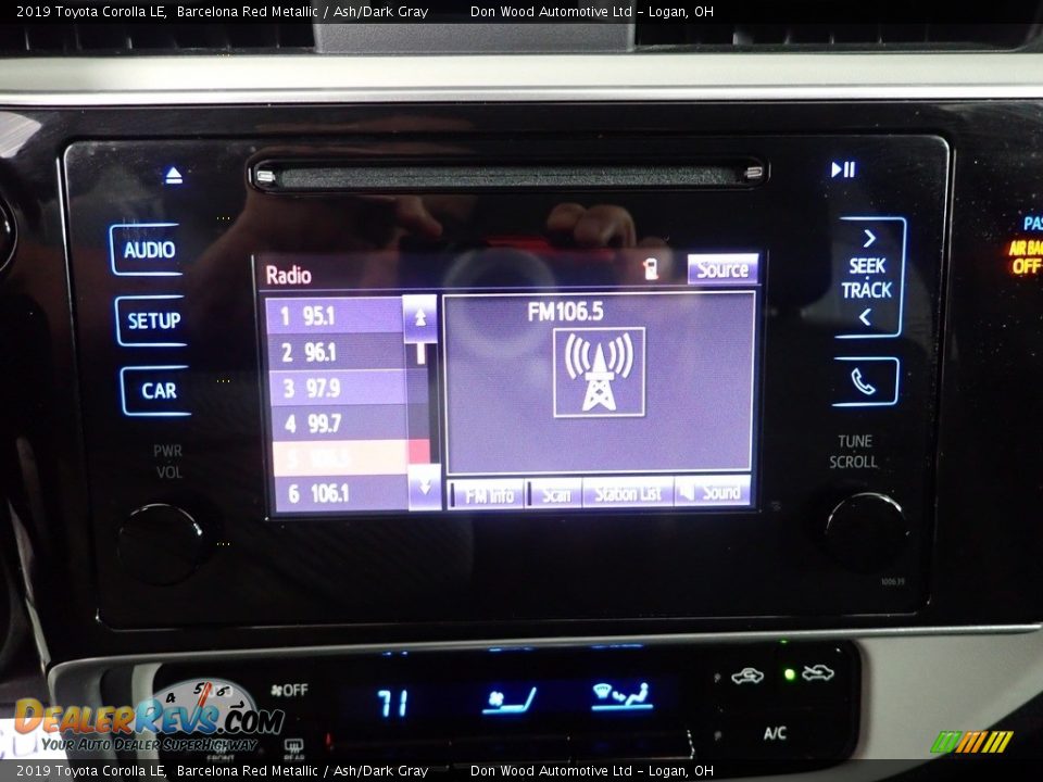 2019 Toyota Corolla LE Barcelona Red Metallic / Ash/Dark Gray Photo #2