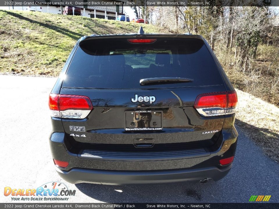 2022 Jeep Grand Cherokee Laredo 4x4 Diamond Black Crystal Pearl / Black Photo #7