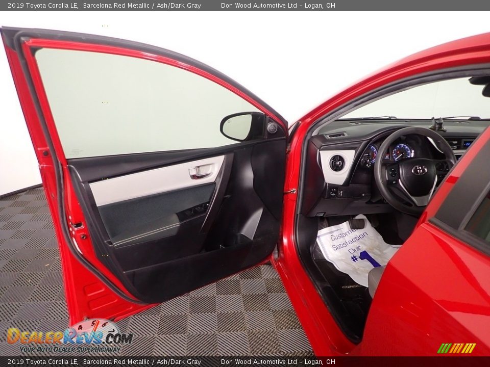 2019 Toyota Corolla LE Barcelona Red Metallic / Ash/Dark Gray Photo #14