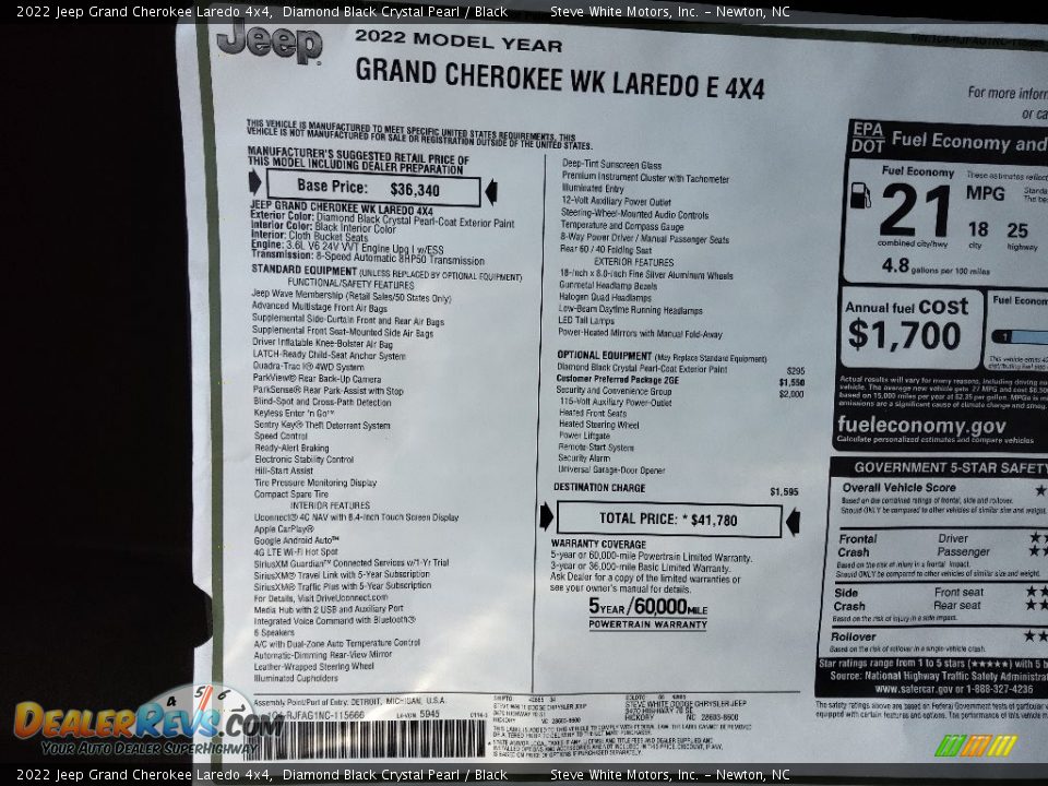 2022 Jeep Grand Cherokee Laredo 4x4 Diamond Black Crystal Pearl / Black Photo #30