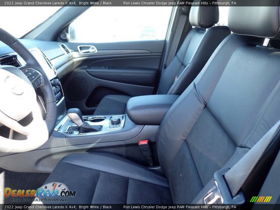 2022 Jeep Grand Cherokee Laredo X 4x4 Bright White / Black Photo #11