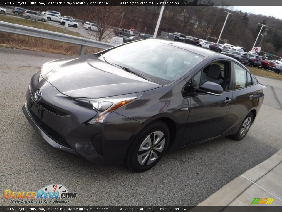 2016 Toyota Prius Two Magnetic Gray Metallic / Moonstone Photo #12