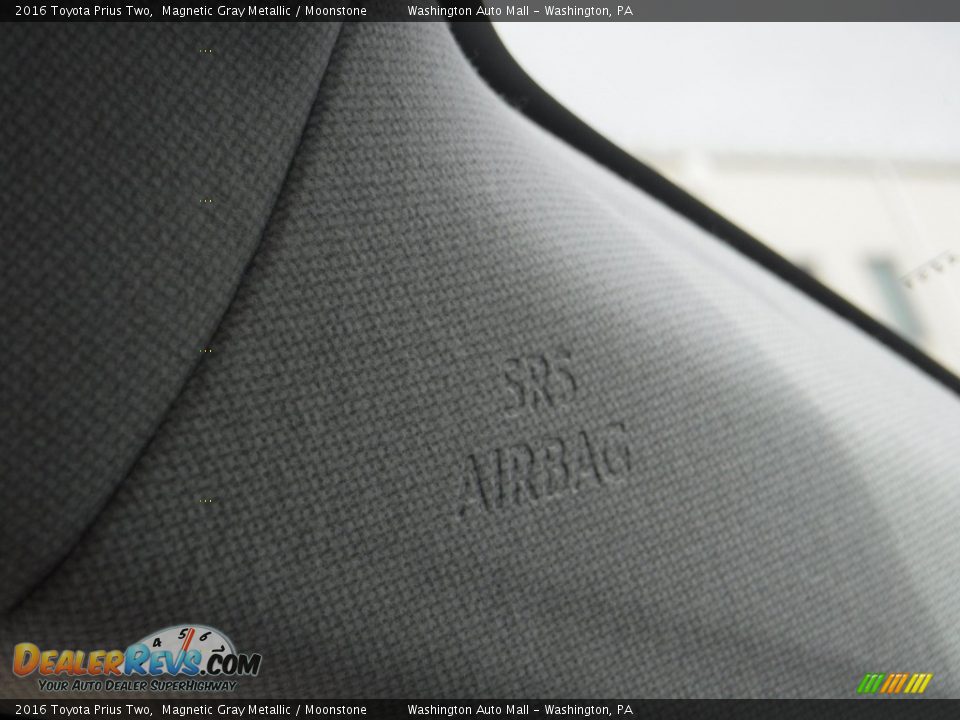 2016 Toyota Prius Two Magnetic Gray Metallic / Moonstone Photo #22