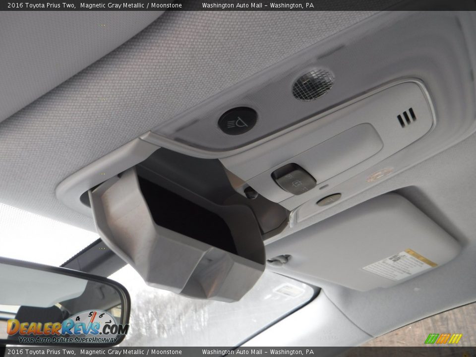 2016 Toyota Prius Two Magnetic Gray Metallic / Moonstone Photo #23