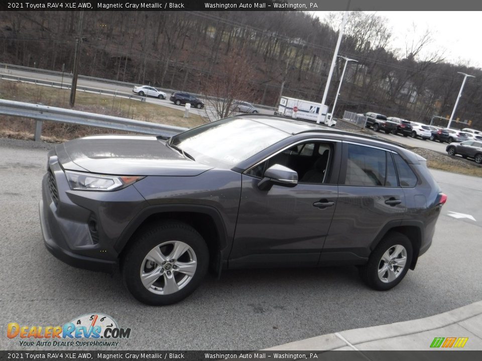 2021 Toyota RAV4 XLE AWD Magnetic Gray Metallic / Black Photo #16