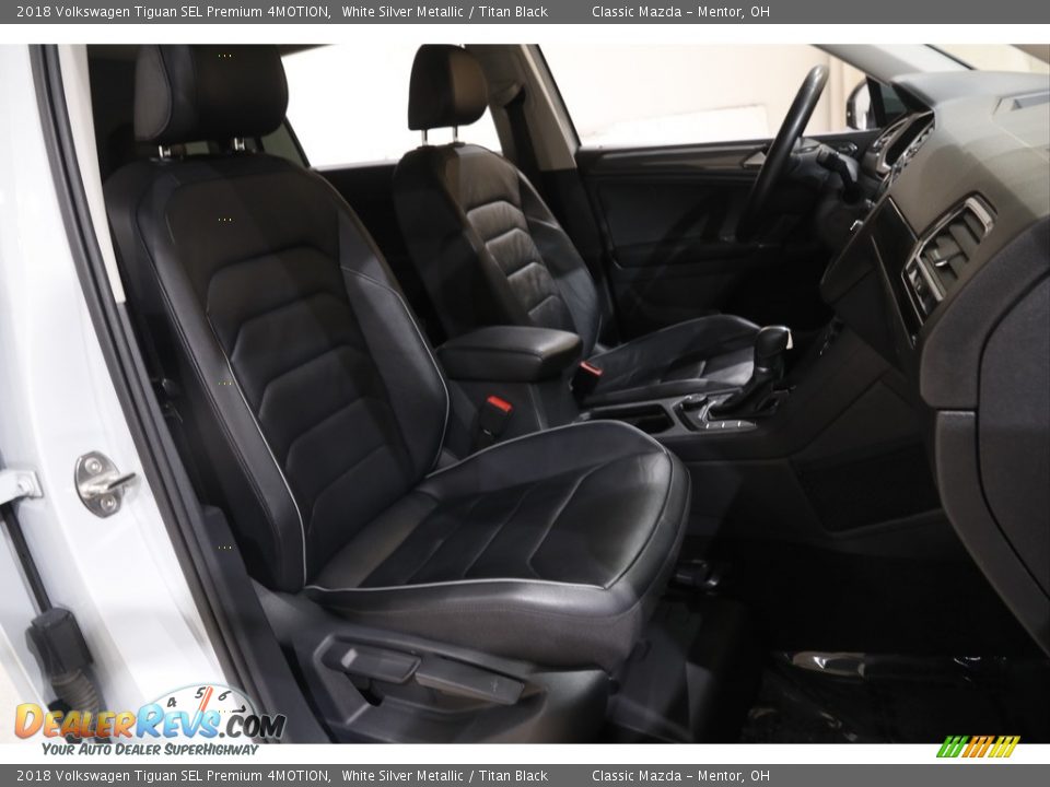 Front Seat of 2018 Volkswagen Tiguan SEL Premium 4MOTION Photo #15