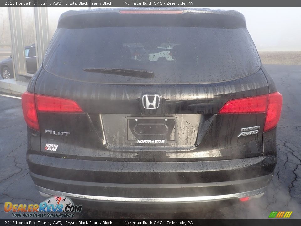 2018 Honda Pilot Touring AWD Crystal Black Pearl / Black Photo #4