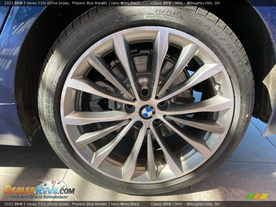 2022 BMW 5 Series 530i xDrive Sedan Phytonic Blue Metallic / Ivory White/Black Photo #3