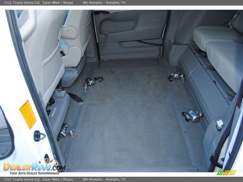 2012 Toyota Sienna XLE Super White / Bisque Photo #19