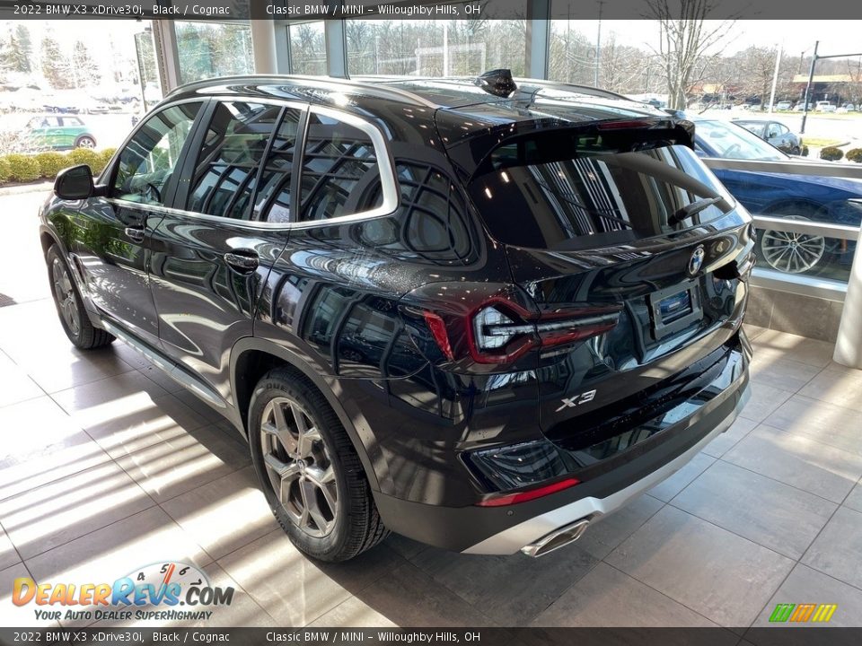 2022 BMW X3 xDrive30i Black / Cognac Photo #2