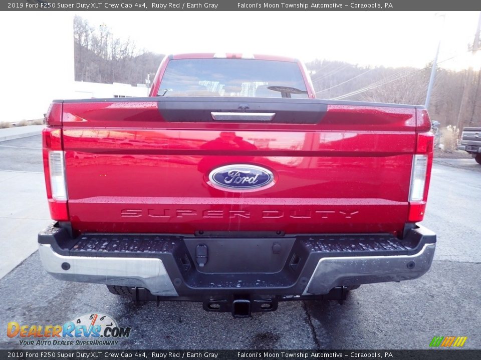 2019 Ford F250 Super Duty XLT Crew Cab 4x4 Ruby Red / Earth Gray Photo #3