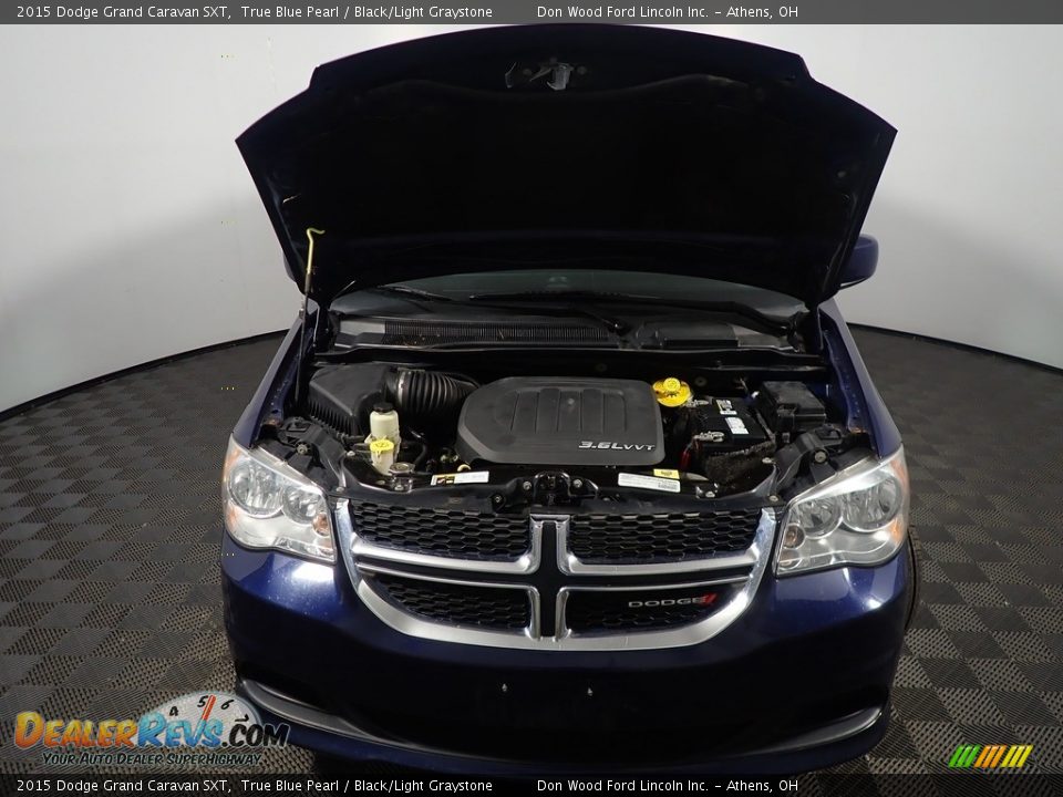 2015 Dodge Grand Caravan SXT True Blue Pearl / Black/Light Graystone Photo #5
