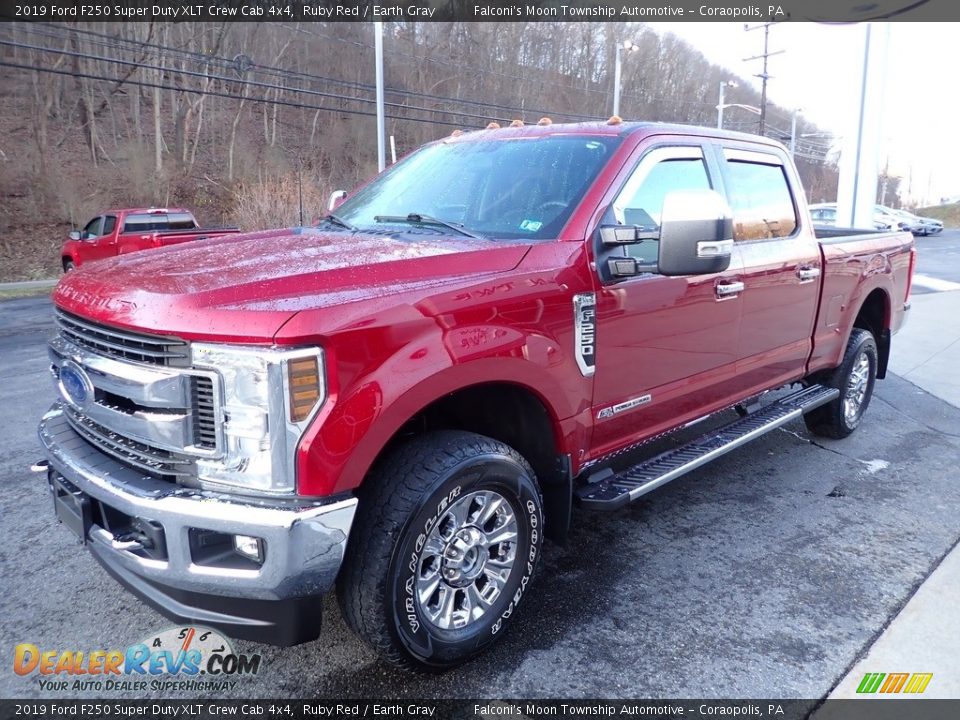 2019 Ford F250 Super Duty XLT Crew Cab 4x4 Ruby Red / Earth Gray Photo #6
