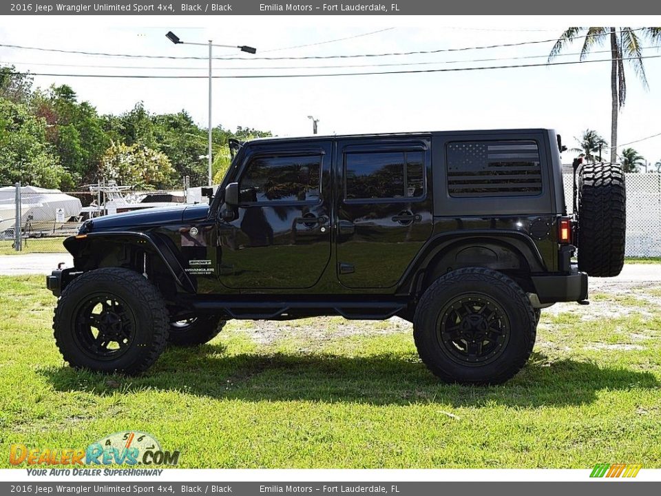 2016 Jeep Wrangler Unlimited Sport 4x4 Black / Black Photo #9