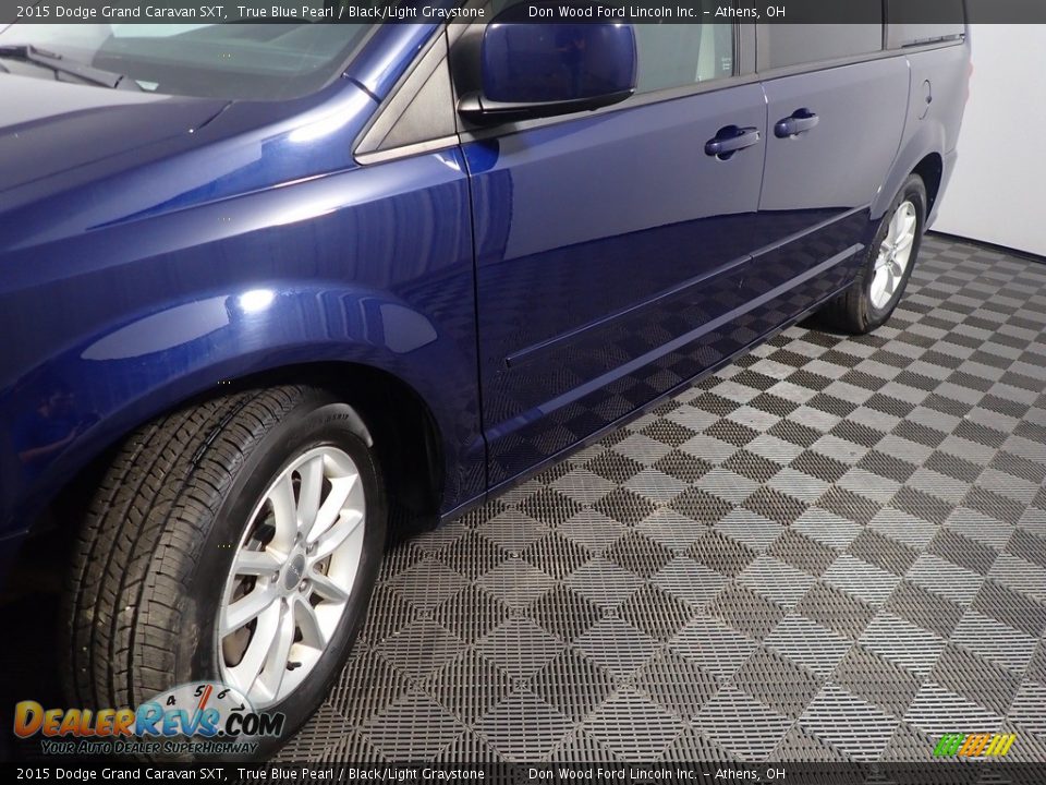 2015 Dodge Grand Caravan SXT True Blue Pearl / Black/Light Graystone Photo #9