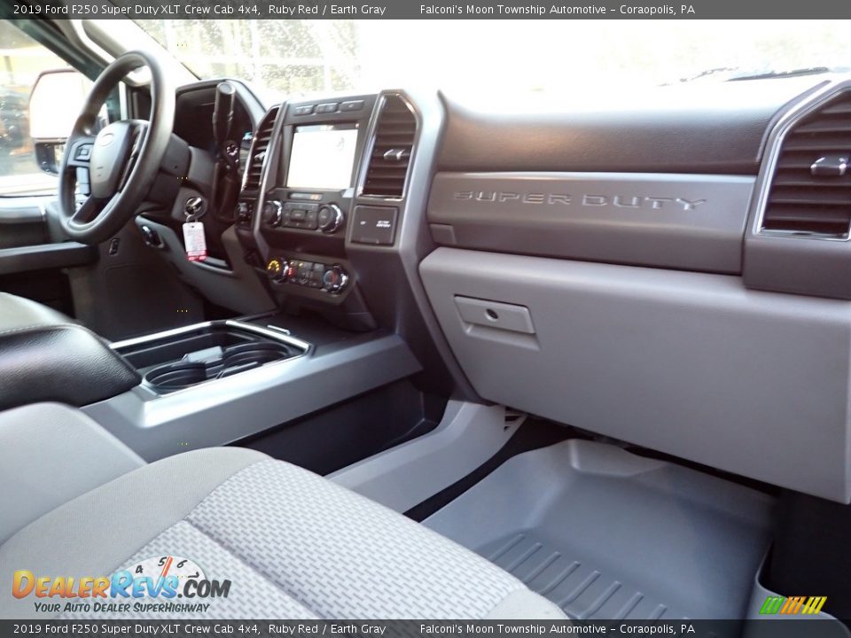 2019 Ford F250 Super Duty XLT Crew Cab 4x4 Ruby Red / Earth Gray Photo #11